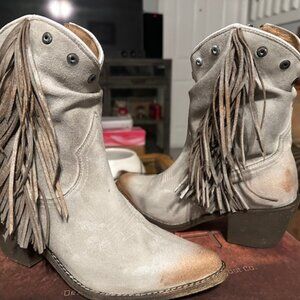 Stylish Fringe Ankle Boots in Gray and Tan